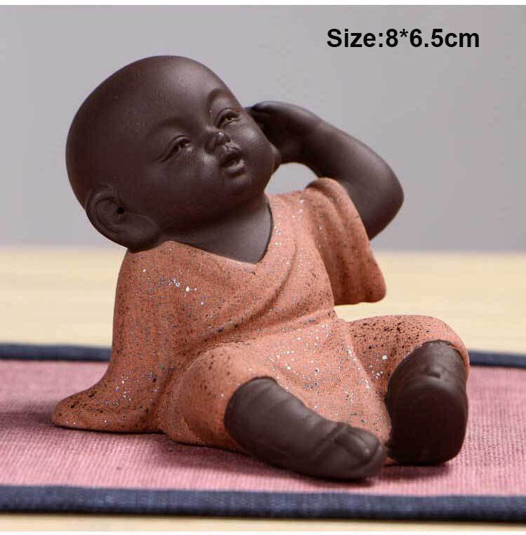 Chinese keramische thee huisdier boeddhabeeld monnik home decor decoratie pee jongen paars zand Thee ornamenten Plassen jongen: Rood