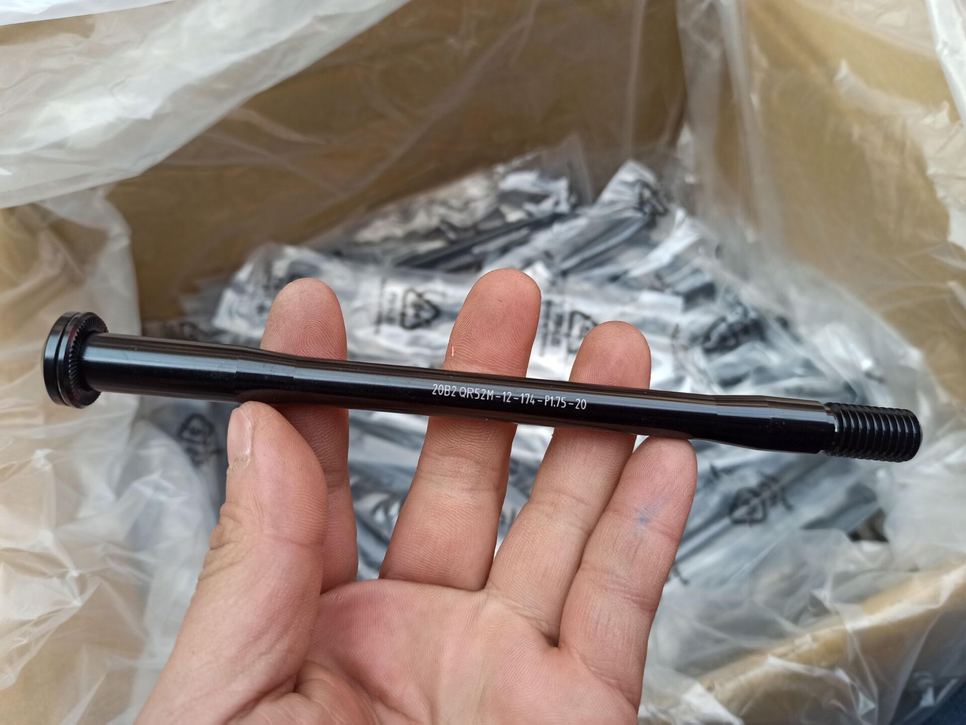 Bicycle Rear Thru Axle M12 x P1.75 174mm Length Skewer: Default Title