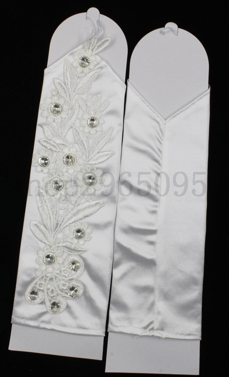 ZUOYITING White Lace Princess Bridal Gloves Female Long beaded Wedding Dresses Gloves Wedding Accesories