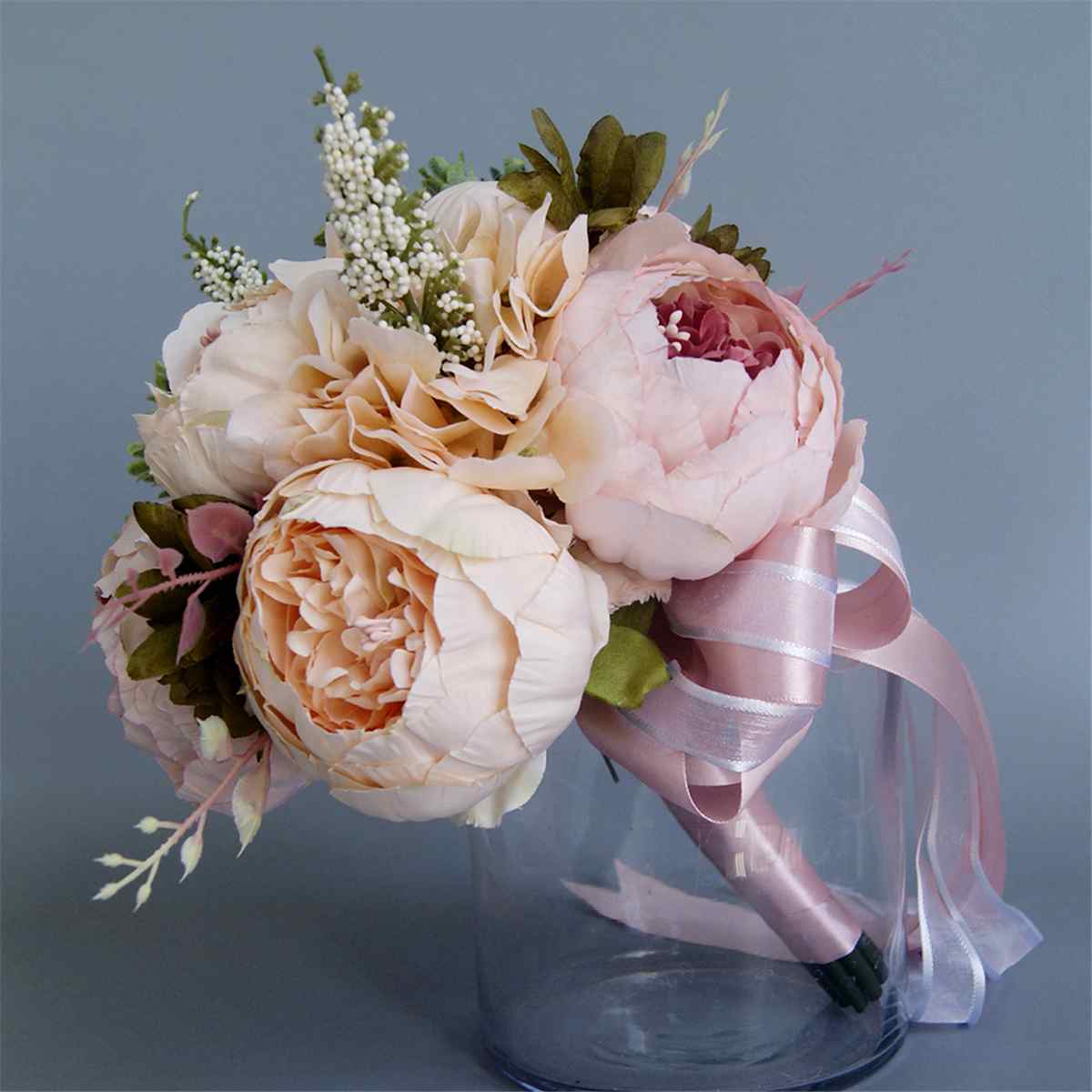 Bride holding flowers Romantic Wedding Flower Bridal Bouquet For Bride Bridesmaids Pink Champagne Bouquet De Mariage