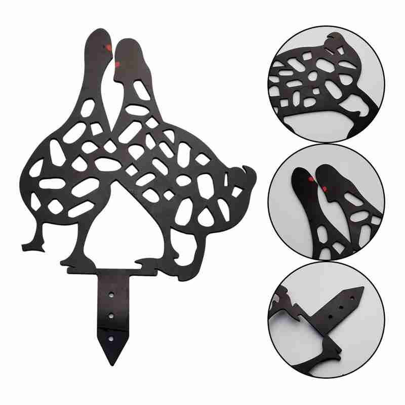 Chicken Yard Art Outdoor Garden Statues Backyard Lawn Stakes Metal Hen Yard Decor Garden Statues Decoration Ornament