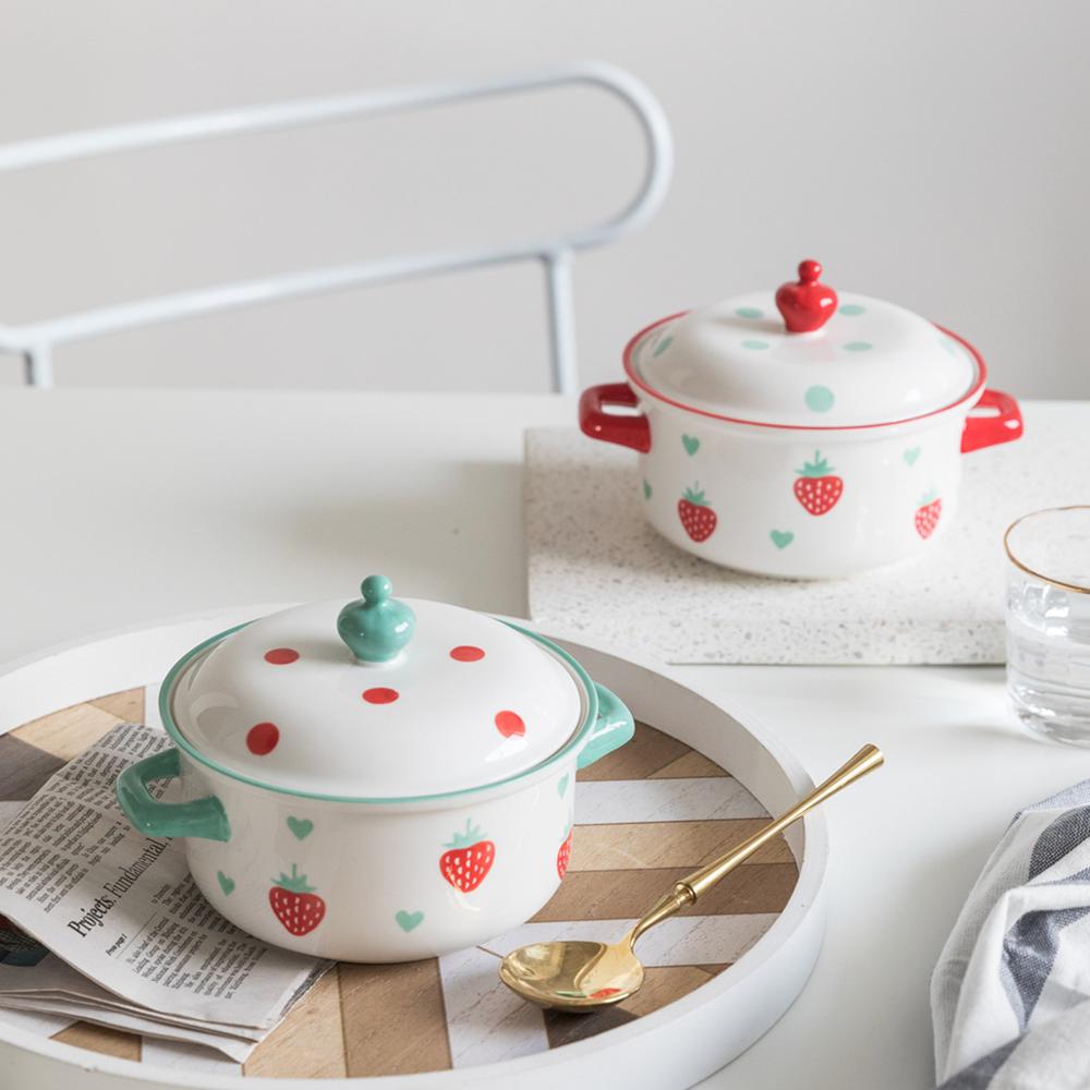 Strawberry Pattern Ceramic Bowl with Double Handles and Cover 700ml Noodle Bowl Soup Bowl Classical Style
