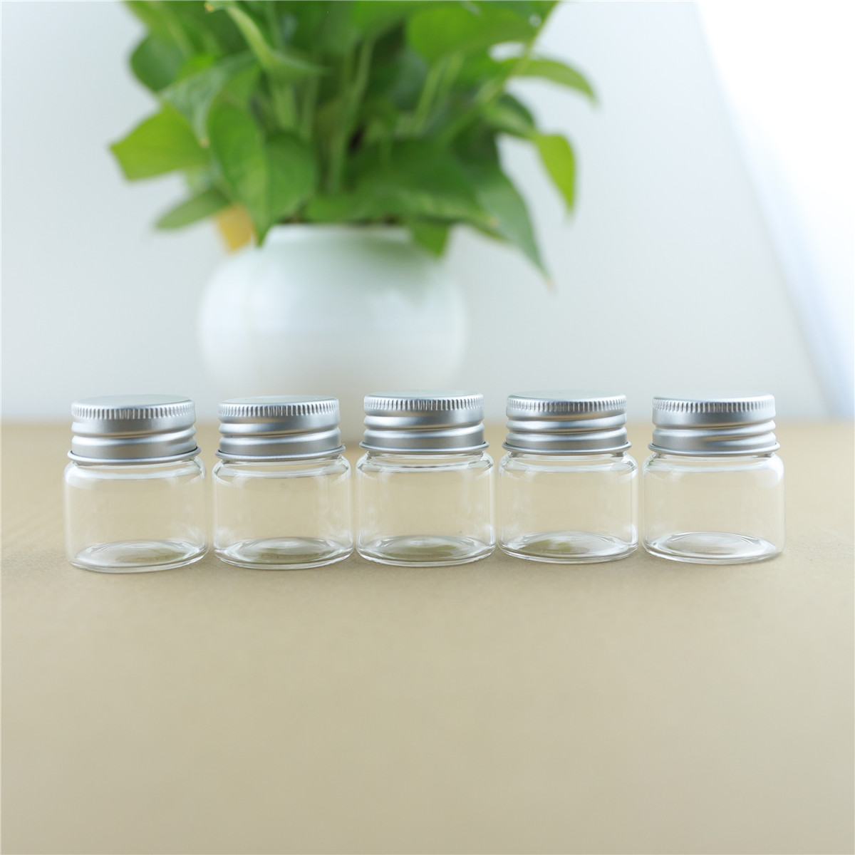 Mini bouteille en verre de 25ml, 24 pièces/lot, 37x40mm, bocaux vides, petit conteneur, bouteilles décoratives, pots de stockage d'épices, Diy