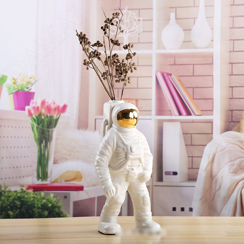 European Ceramic Vase Handwork Astronaut Living Room Modern Ornaments Office Desktop Flower Vases Creativity Home Decoration