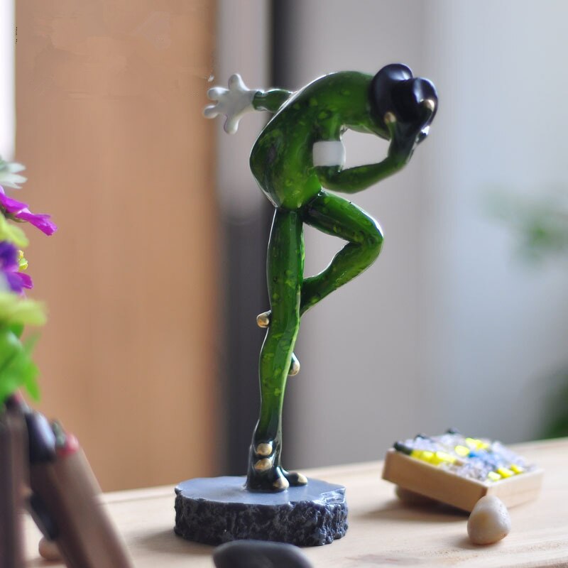 Modern Home Decoration Accessories Bizarre Dancing Frog Ornaments Statue Sculpture Resin Funny Frog Statue Home Decoration