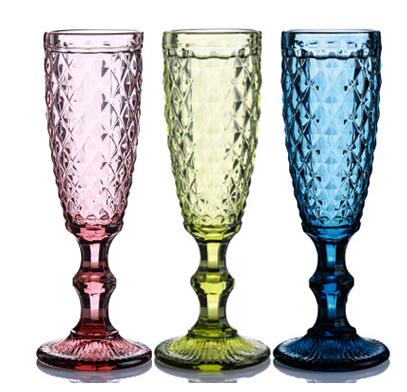 150ml sett  av 3 årgang flerfarget lettelse champagneglass juice kopp gravering høy fot glass vin kopp: D
