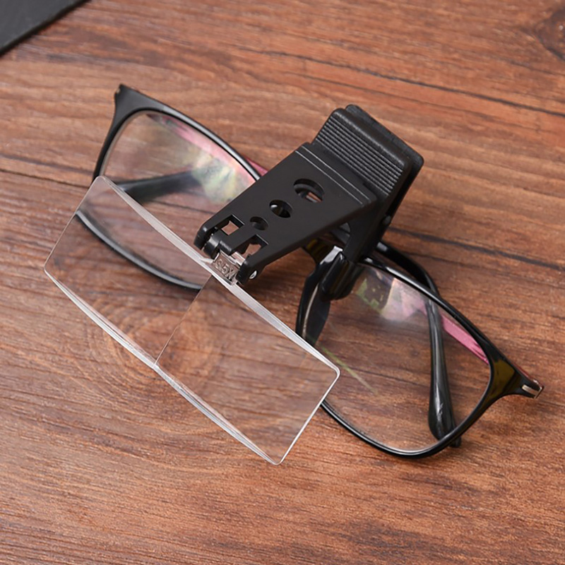1.5x/2.5x/3.5x forstørrelsesglas optiske instrumenter foldeclips på brillelup med 3 linser abs akryl holdbar 85 x 30mm