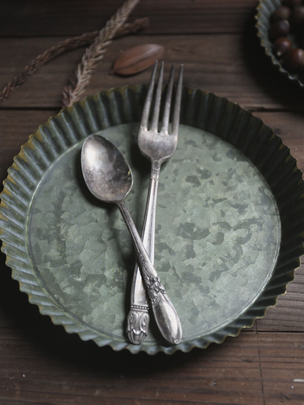 Retro Vintage Iron Plate Nostalgic Fancy Tray Set Bread Cake Fruit Food Photography Props