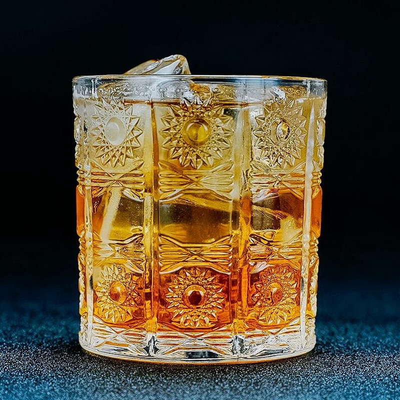 Tjeckiskt mönster klassisk whisky snidade klassiska glasgravyr bar martini cocktailglas party cocktailglas