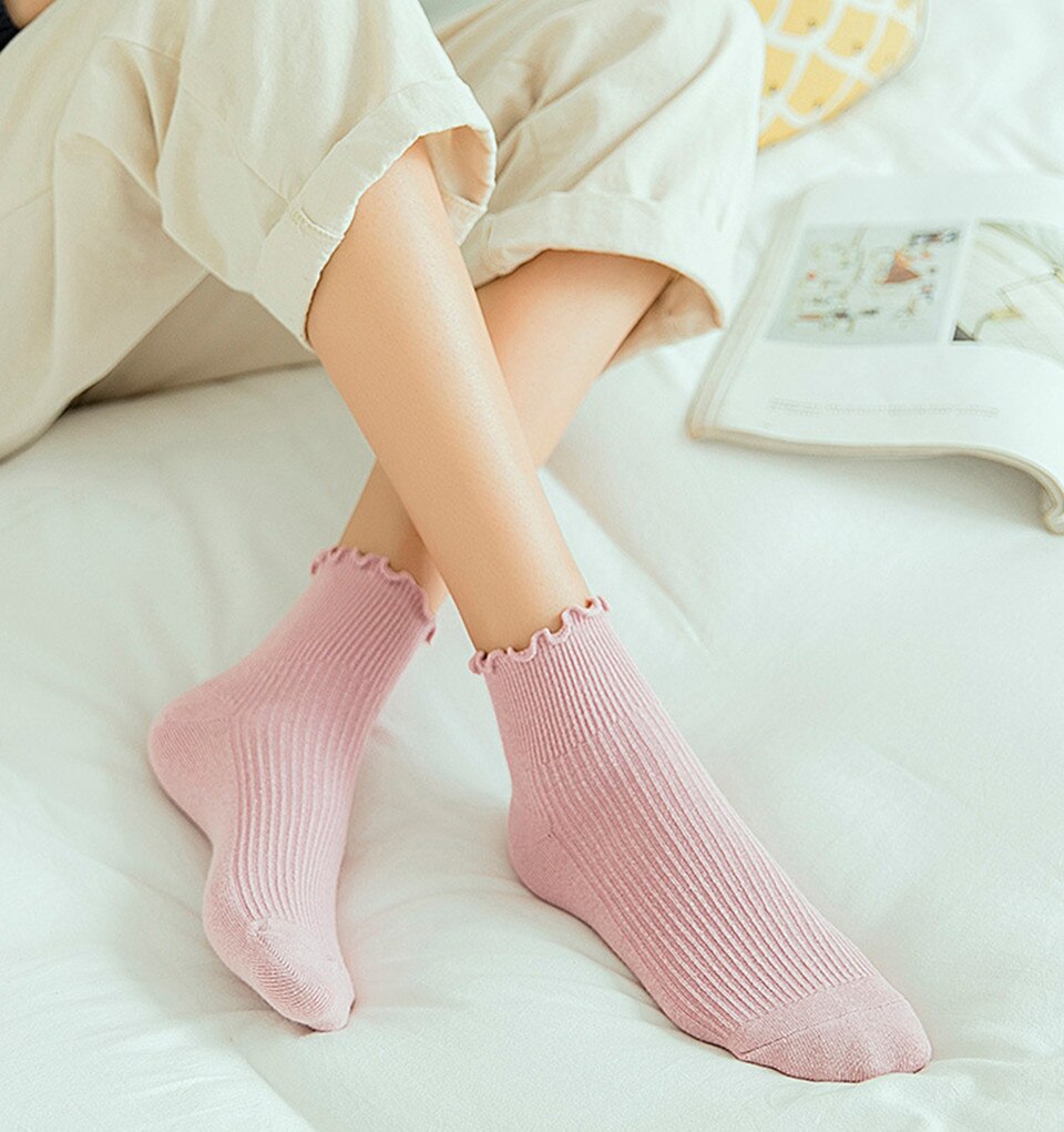 RMSWEETYIL Women Ruffle Frilly Socks Cute Lace Lettuce Kawaii Casual Solid Color Ladies Cotton Knit Ankle Low Cut Dress Sock