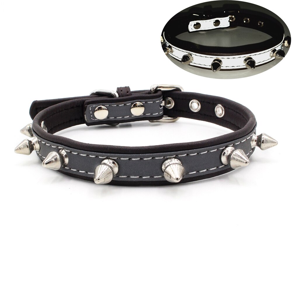 Met spikes versierde kleine grote kattenhalsband met klinknagels, hondenhalsband voor kittens, leren halsband voor pitbull en bullcat.: Zwart / S
