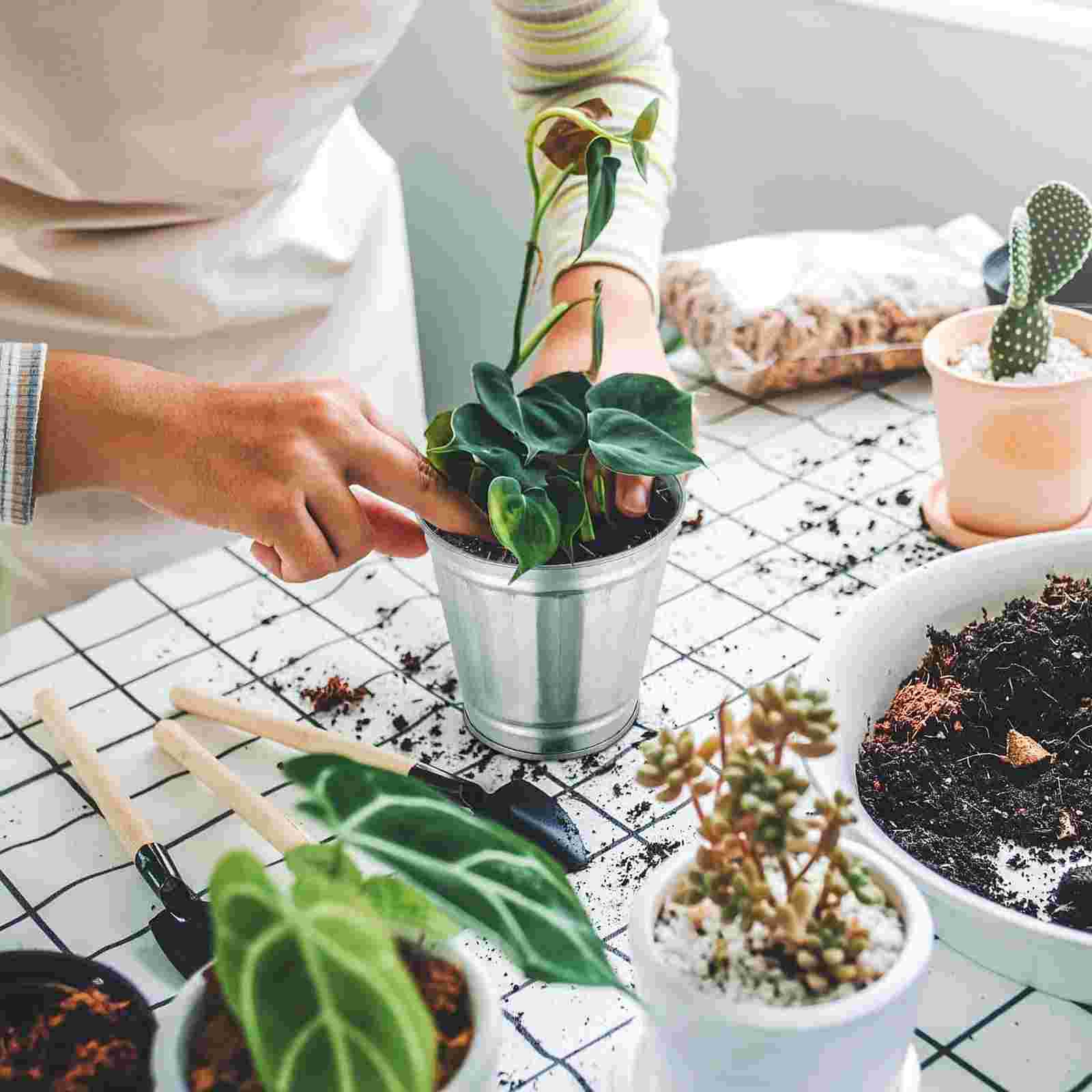 1pc Desktop Practical Waste Container Mini Trash Can Flower Pot for Office Home Tabletop