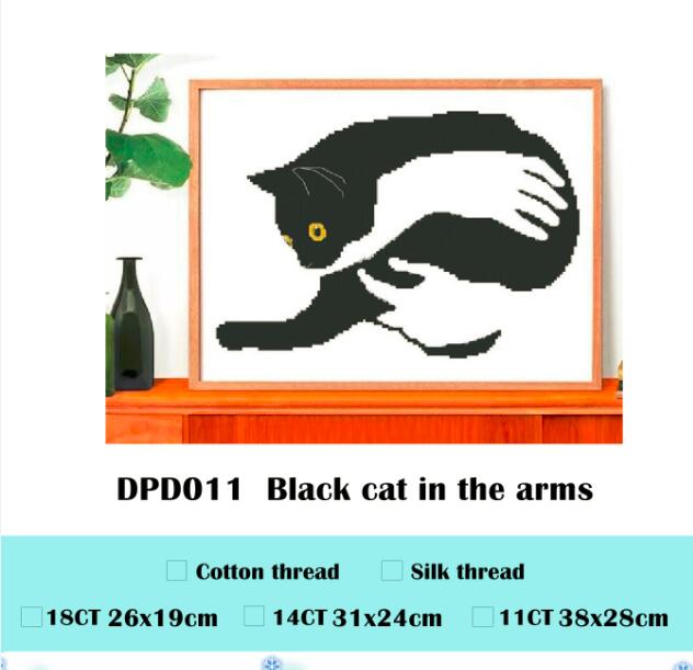 Paquet point de croix sur le canapé | Chat noir 18ct 14ct 11ct, tissu, fil de coton brodé couture: Rouge / Silk thread / 18ct unprint canvas