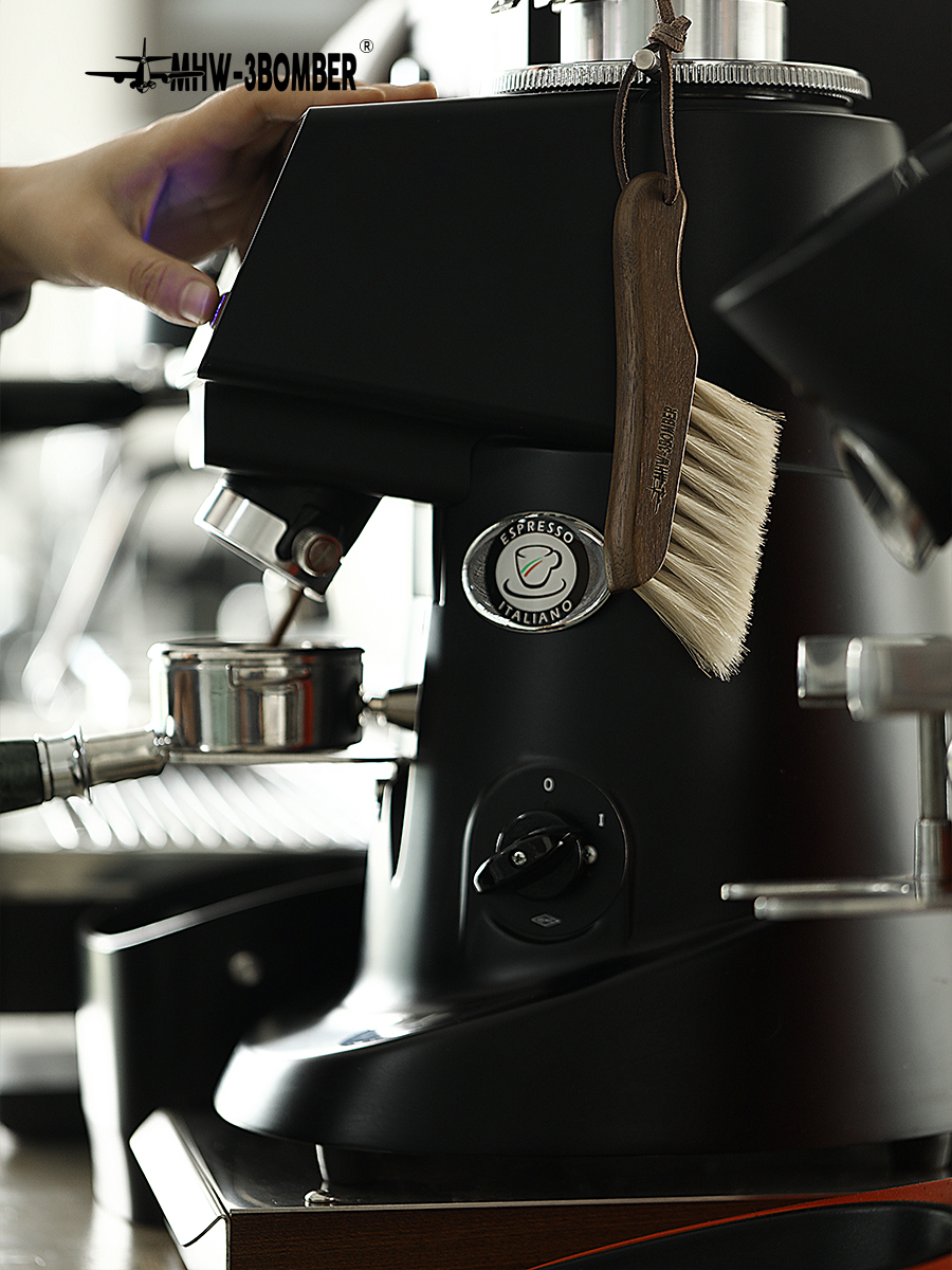 MHW-3Bomber Kaffeemahlen Maschine Reinigungsbürste Jahrgang Massivholzbürste Professionelles Zuhause Barista sauber Werkzeug Cafe Zubehör