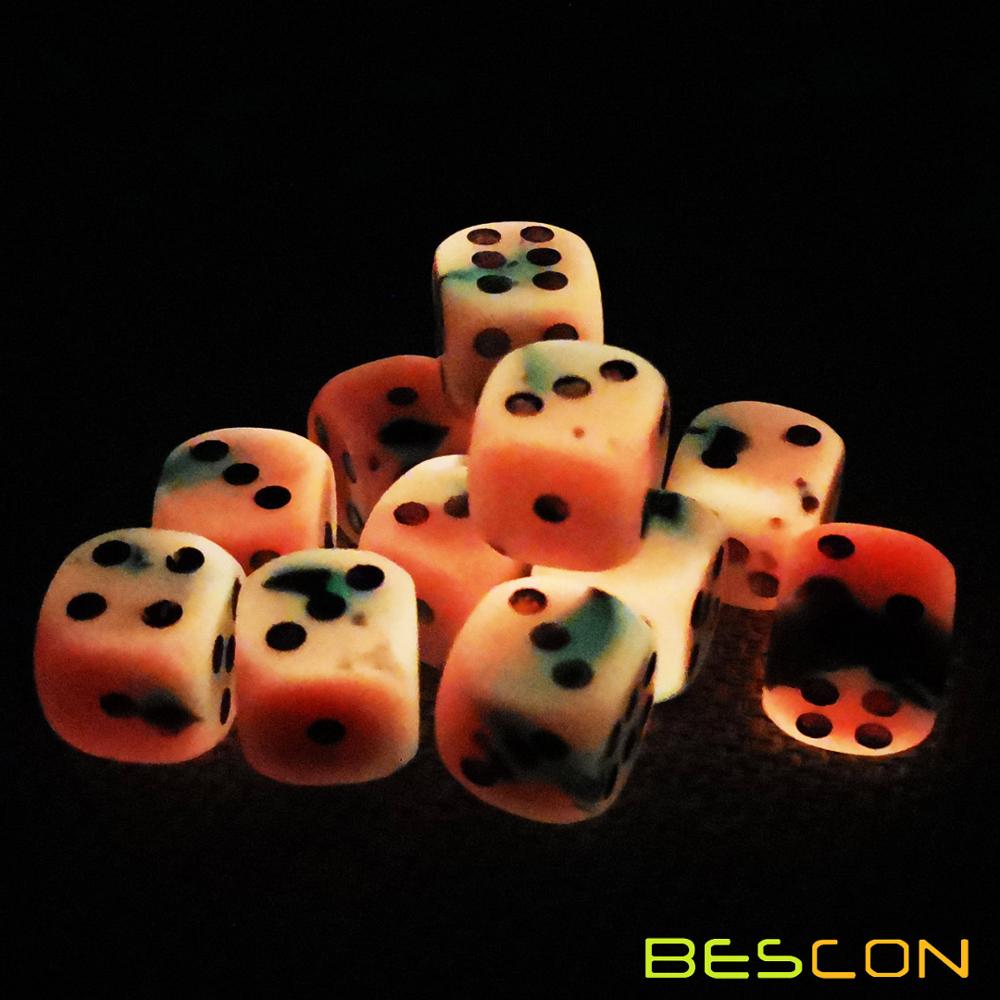 Bescon tofarvet glødende terning  d6 16mm 12 stk sæt klipper , 16mm seks sidet terning  (12)  blok med glødende terninger
