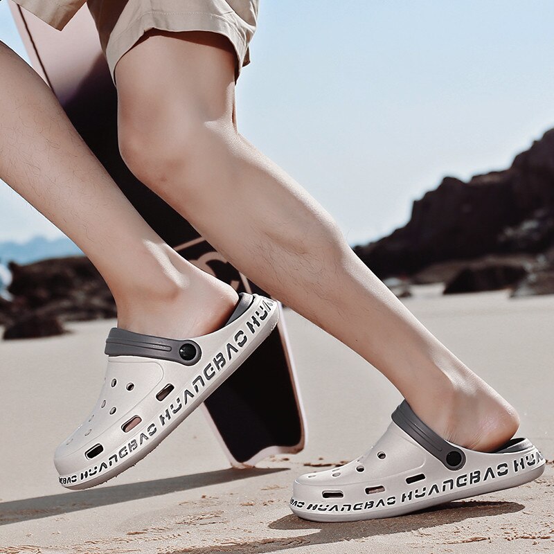 Män sandaler tofflor sommar strand män skor bekväma lätta män sneakers billiga vattentofflor sandaler hane: Vit / 11