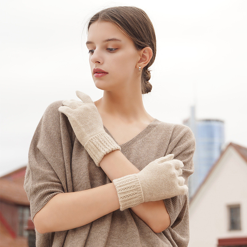 Naizaiga 100% cashmere Cashmere Knitted Gloves Small Cables Vertical Edge Hollow Gloves Inner Mongolia Factory SN611