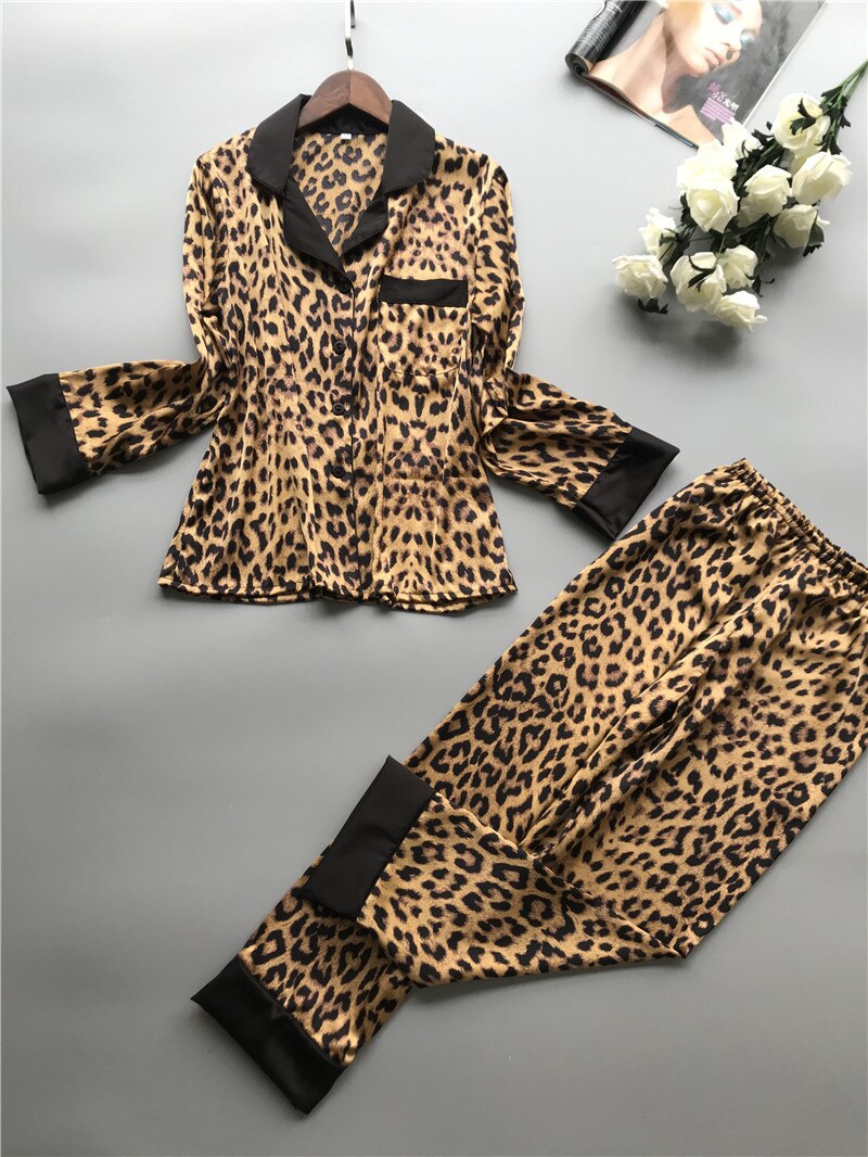 Zomer Vrouwen Pyjama Sets Met Broek Zijde Homewear Satijnen Luipaard Print Sexy Pijama Lange Mouwen Pyjama Dunne Nachtkleding