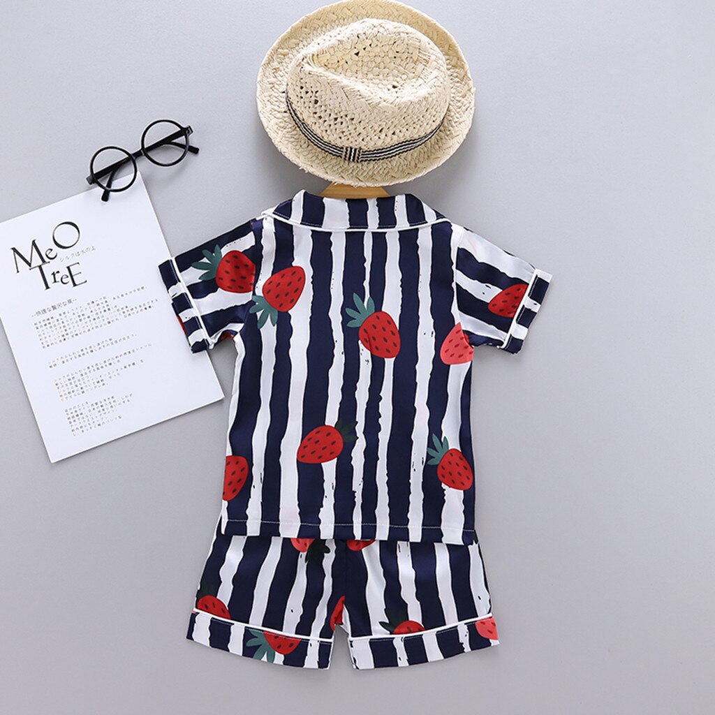 Ensemble de pyjamas pour enfants à rayures aux fraises ensemble de pyjamas pour enfant en bas âge garçon fille à manches courtes hauts + shorts pyjamas vêtements de nuit