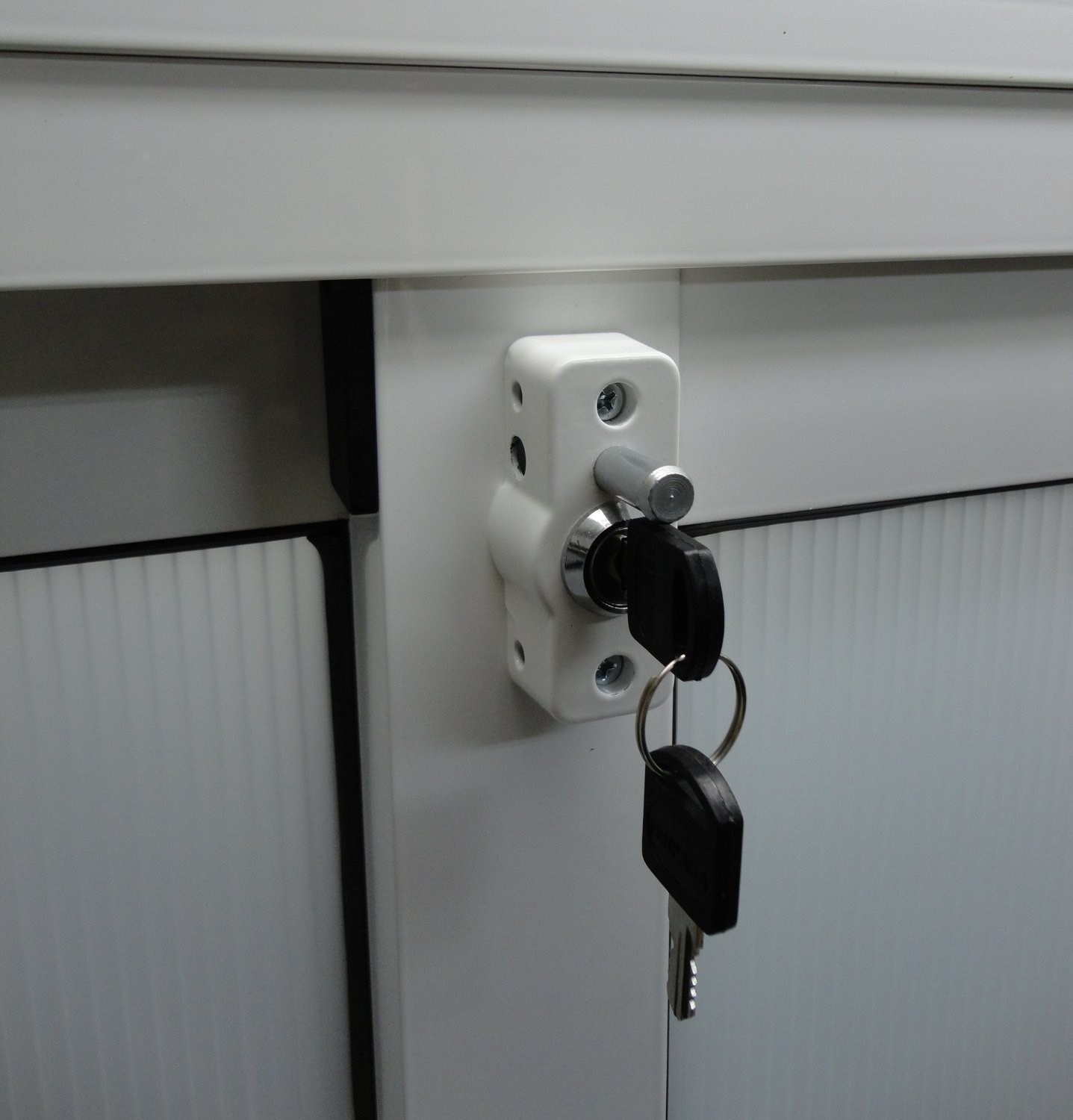 FERPASA CERRADURA VENTANA MULTILOCK BLANCA. Para todo tipo de ventanas, correderas y abatibles. Segura y Robusta.Seguridad Total