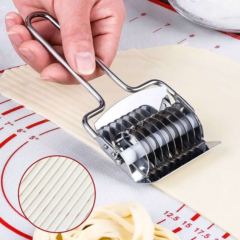 Pressemaskine skridsikkert håndtag køkkengadgets spaetzle makers nudler skåret kniv 1pc manuel sektion skalotteløgskærer