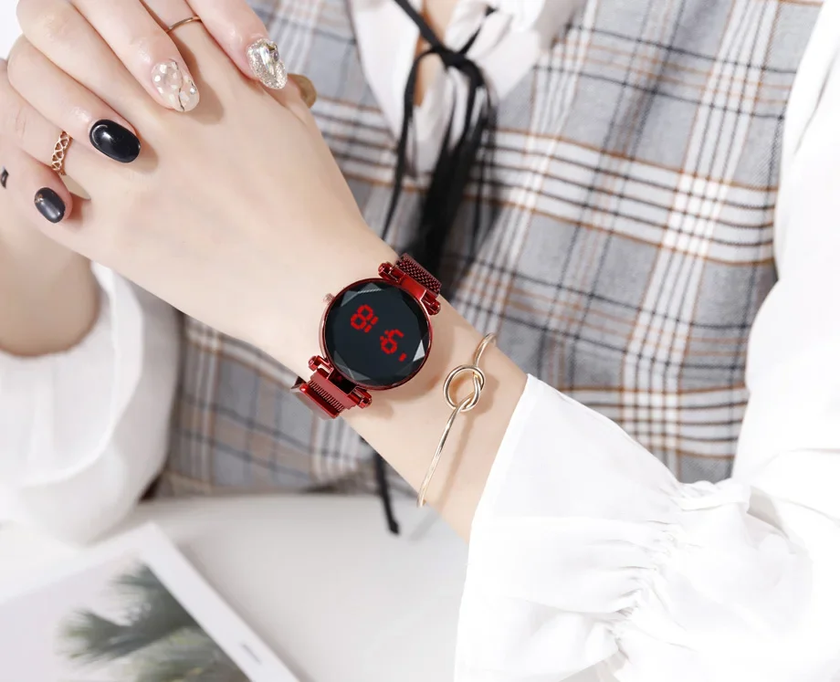 Reloj LED de lujo para mujer, pulsera magnética, collar, pendientes, anillo, reloj de vestir Digital de oro rosa, reloj de pulsera de cuarzo para mujer