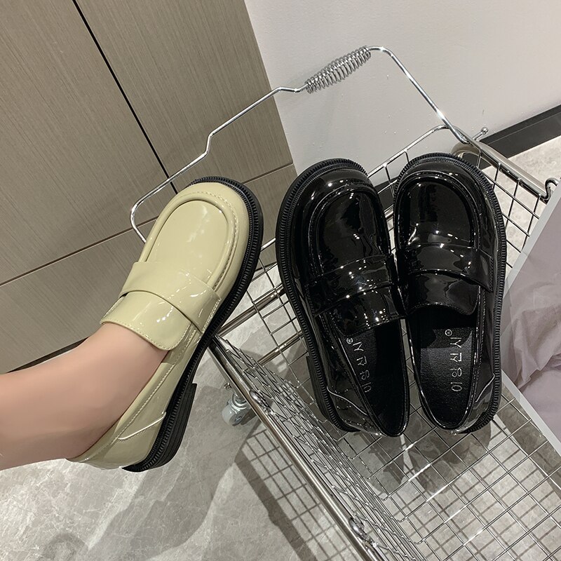 Chaussures Derby pour femmes, baskets noires plates, décontractées, Style britannique, mocassins avec fourrure à enfiler, peu profondes, automne
