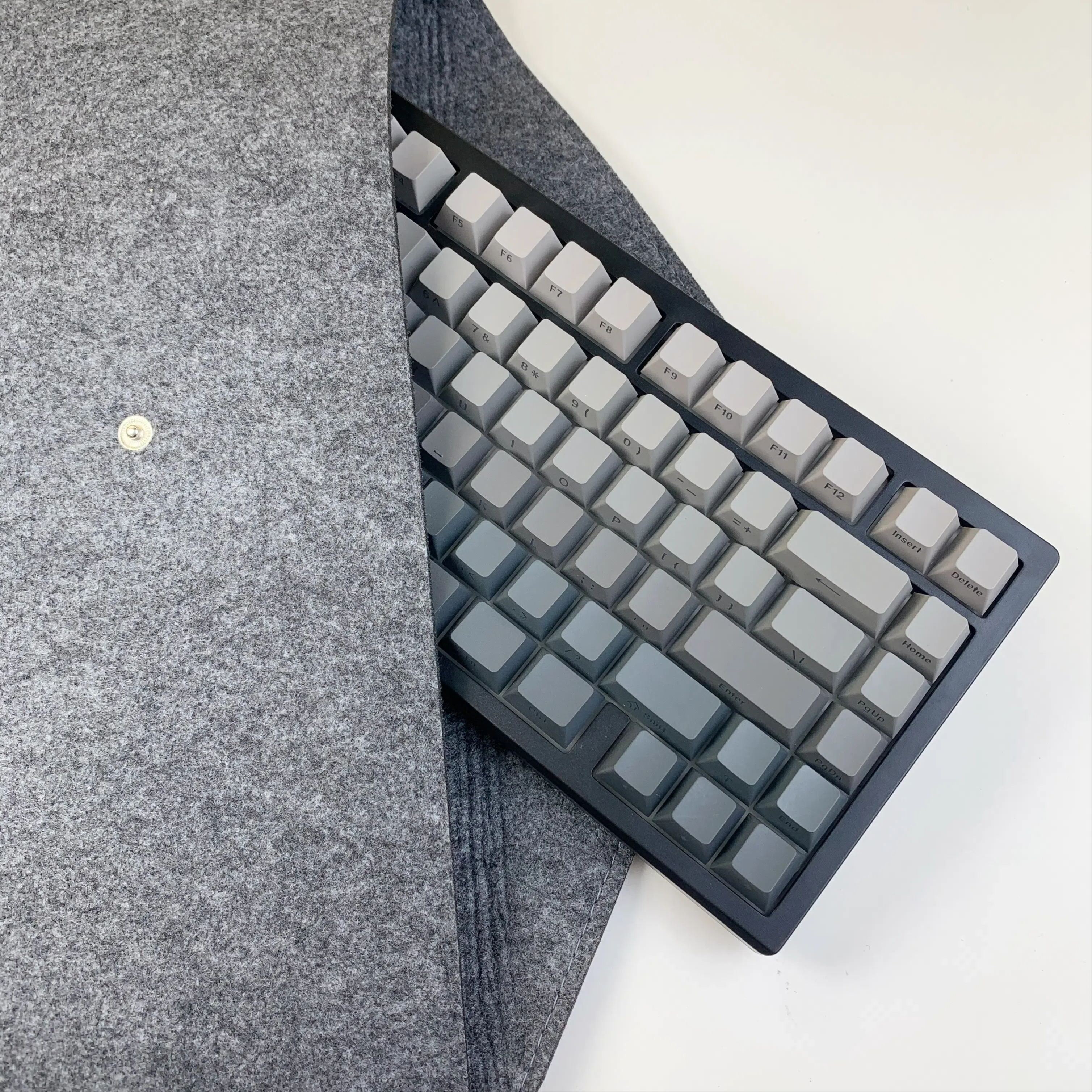 Mechanical Keyboard Carrying Case Felt Bag for 60% 75% 100% Layout Keyboard Dust Bag/Cover Peripheral Bag Storage/Containment