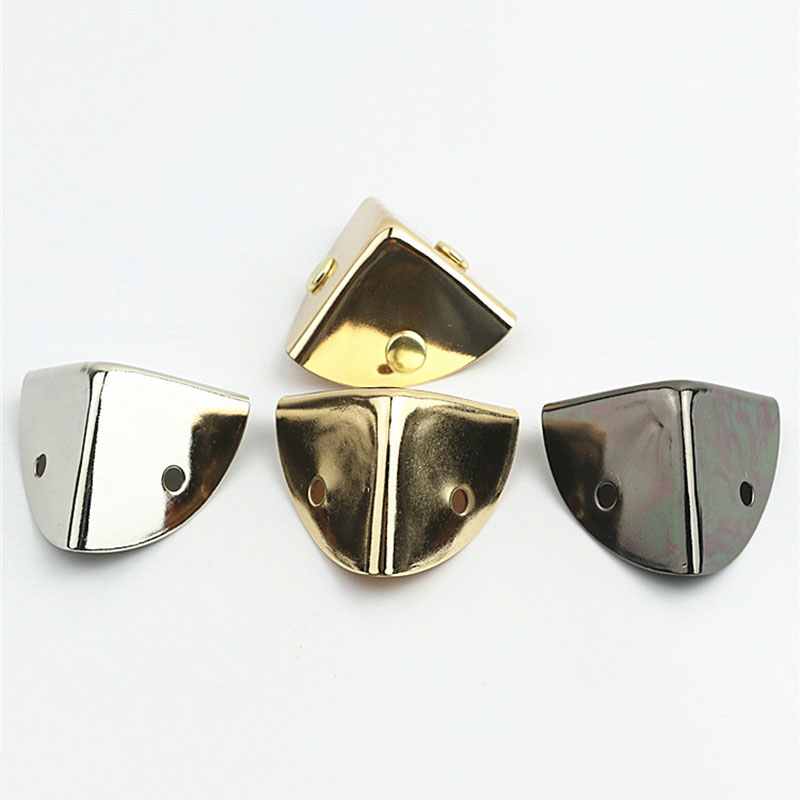 2 stuks metalen driehoek tas hoekbeschermer gesp voor leer ambachtelijke portemonnee flap handtas boek fotoalbum DIY hardware accessoires