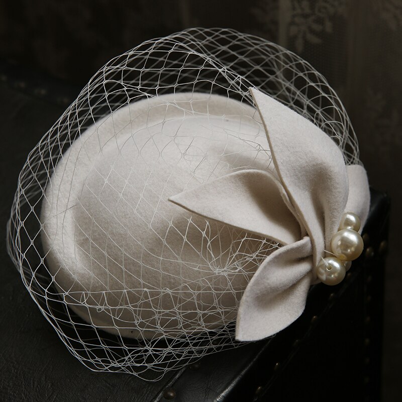 Casquette de béret en feutre de laine Pure pour femme, chapeau de style Vintage anglais, chapeau de mariée, fleur de perle, fleur de Fedora, casquette d'hôtesse de l'air