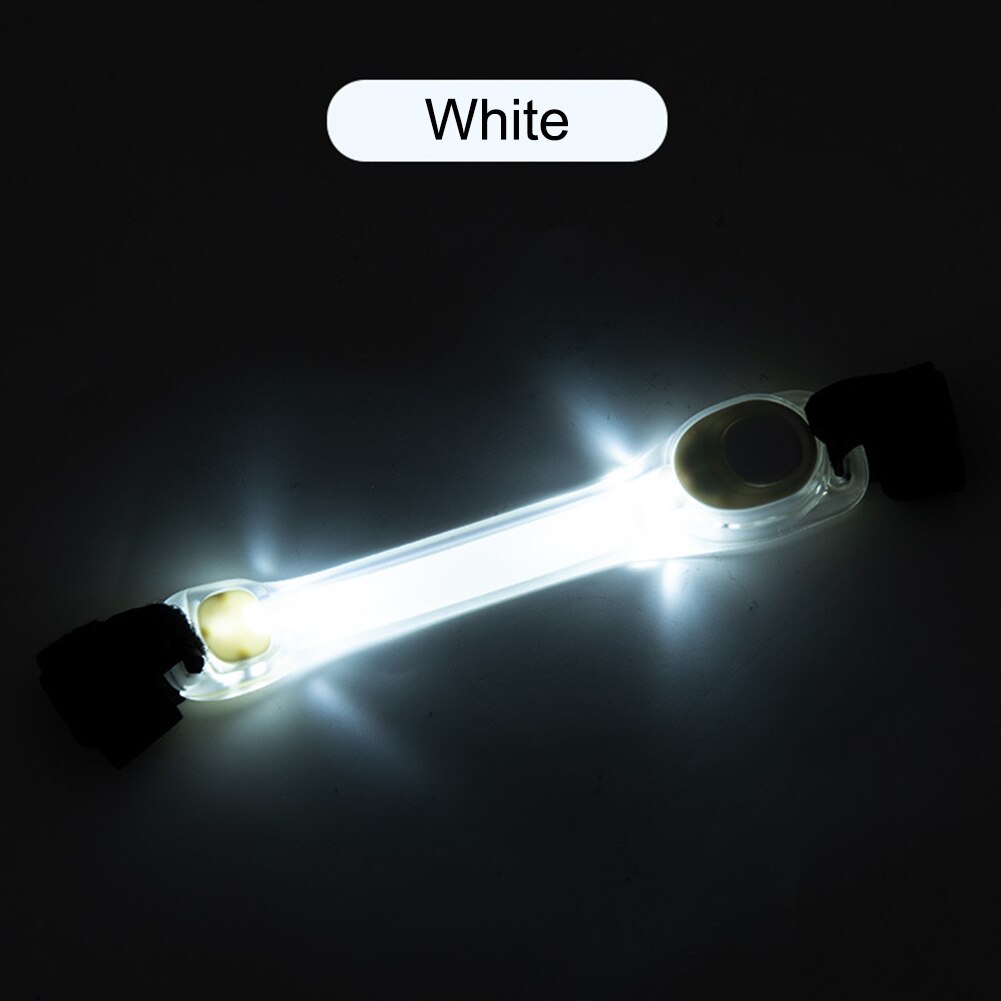 Buiten wandelen op batterijen hondenhalsband licht huisdierbenodigdheden nachtveiligheid gloeiende kattenriem accessoires fel knipperend led: Wit