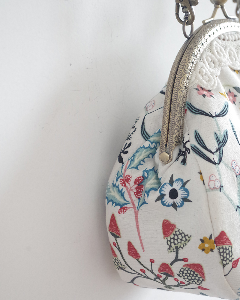 LilyHood fait à la main femmes dessin animé impression petit sac à bandoulière femme dentelle Vintage mignon Chic tissu téléphone portable chaîne sac à bandoulière