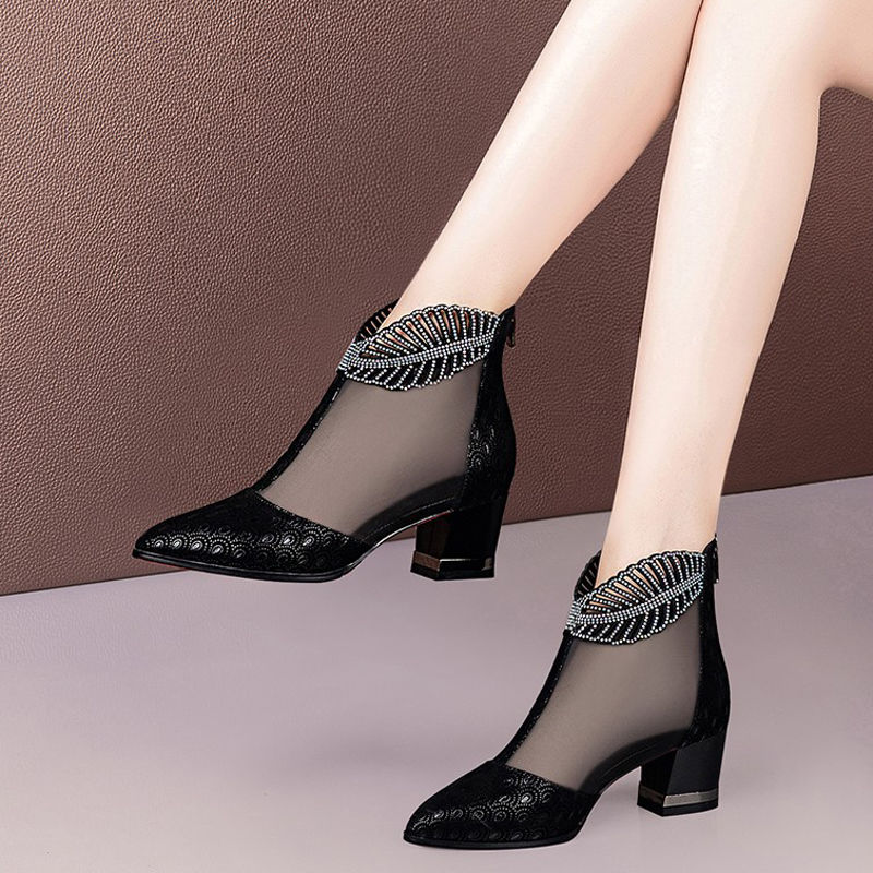 Zomer enkellaarsjes van mesh, damessandalen, puntige neus, dikke hak, strass, lenteschoenen voor dames, uitgehold zwart