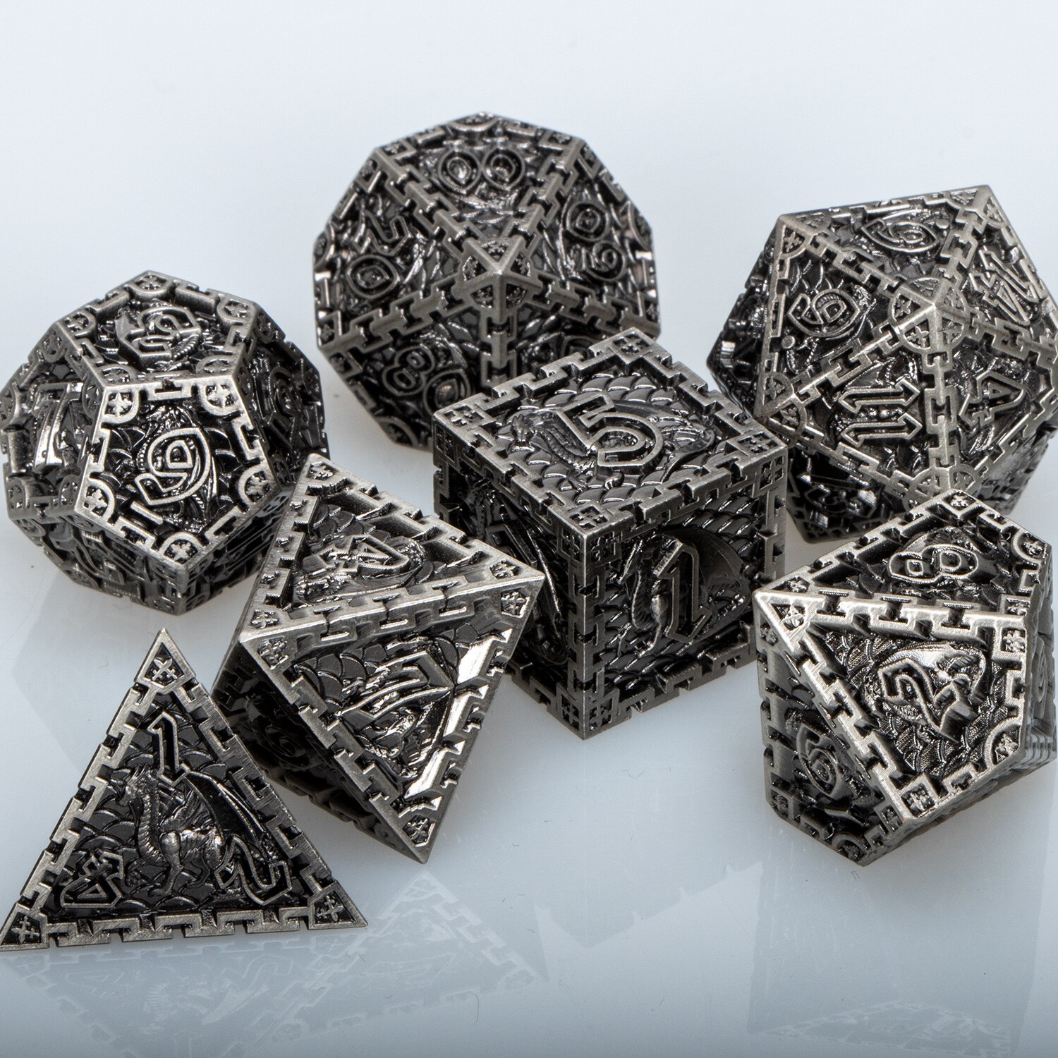 Set di dadi DND in metallo Set di dadi poliedrici per prigione e drago gioco di ruolo Set di dadi D &amp; D RPG D e D D20 D12 D10 D8 D6 D4 D %