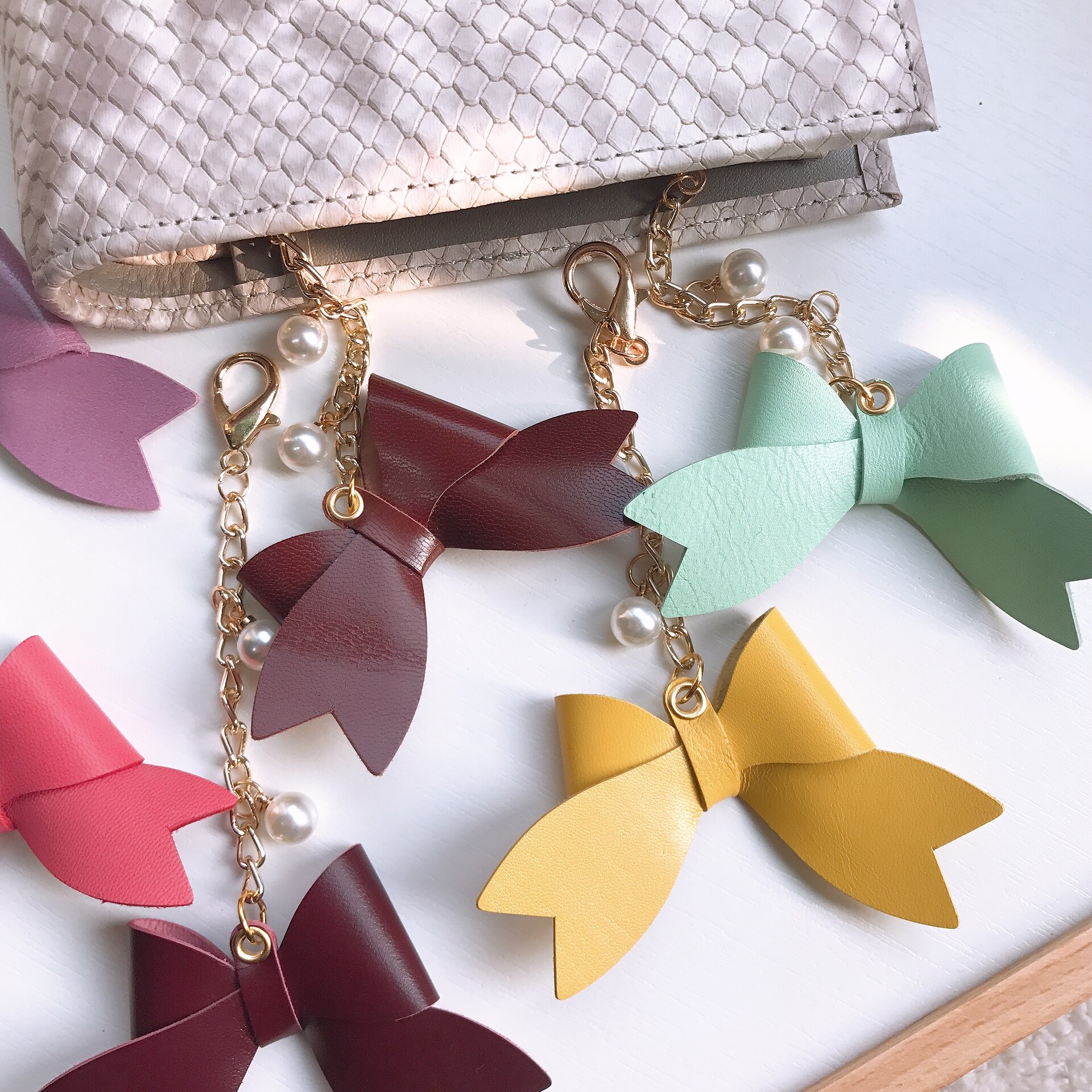Pendentif en peau d&#39;agneau avec nœud papillon en perle, pour Journal, carnet de notes, décoration douce, accessoires mignons pour planificateur