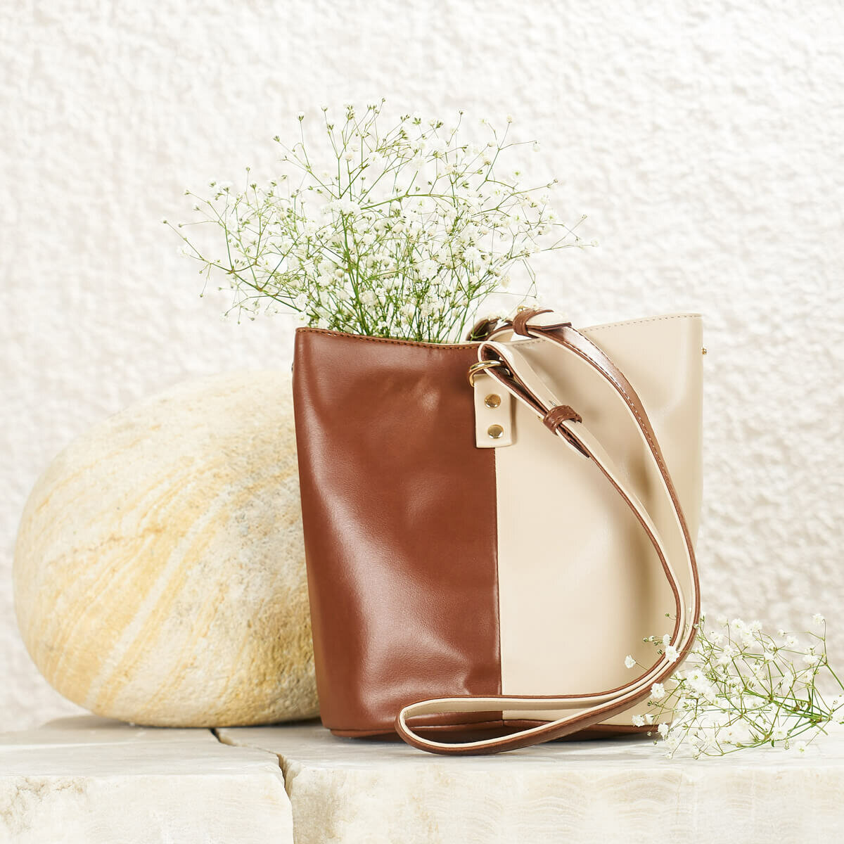 FLO TMK19051 17Z Tan sac à bandoulière femme BUTIGO