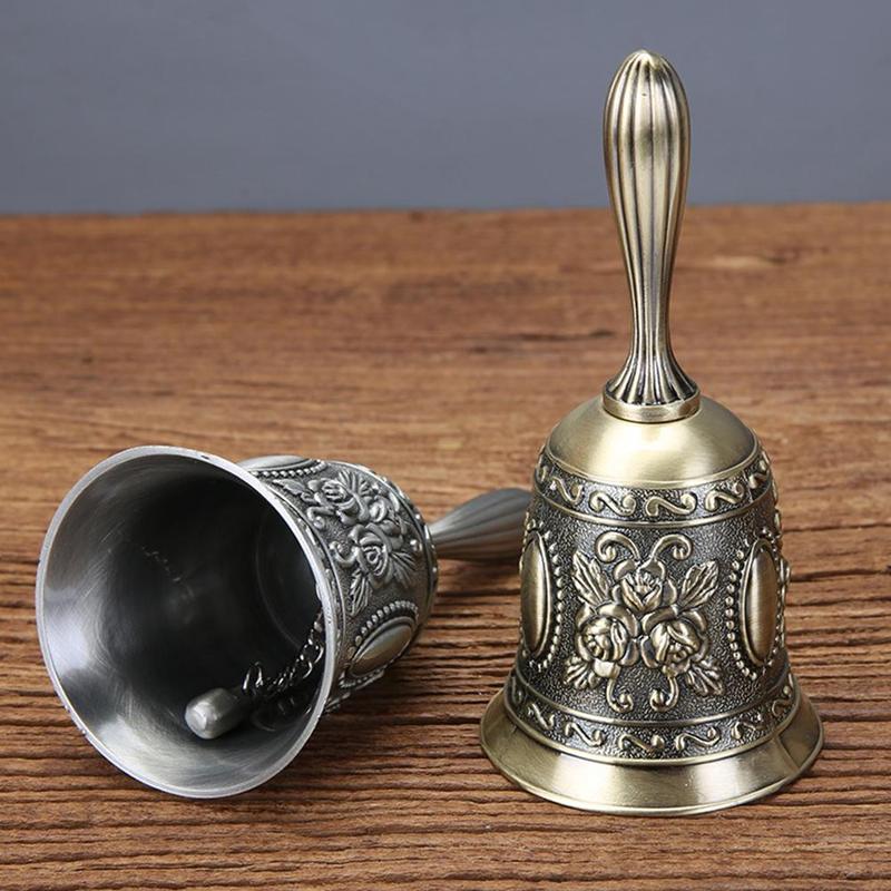 1Pcs Hand Bell Metal Tone Koperen Ring Alarm Hand Hold Dienst Call Bell Desktop Bel Thee Dinner Bells Game bells Xmas Klokken