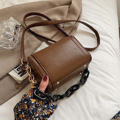 Acryl Ketting Vrouwen Schoudertassen Zomer Effen Kleur Handtassen Vrouwelijke Reizen Pu Lederen Crossbody Tassen: coffee