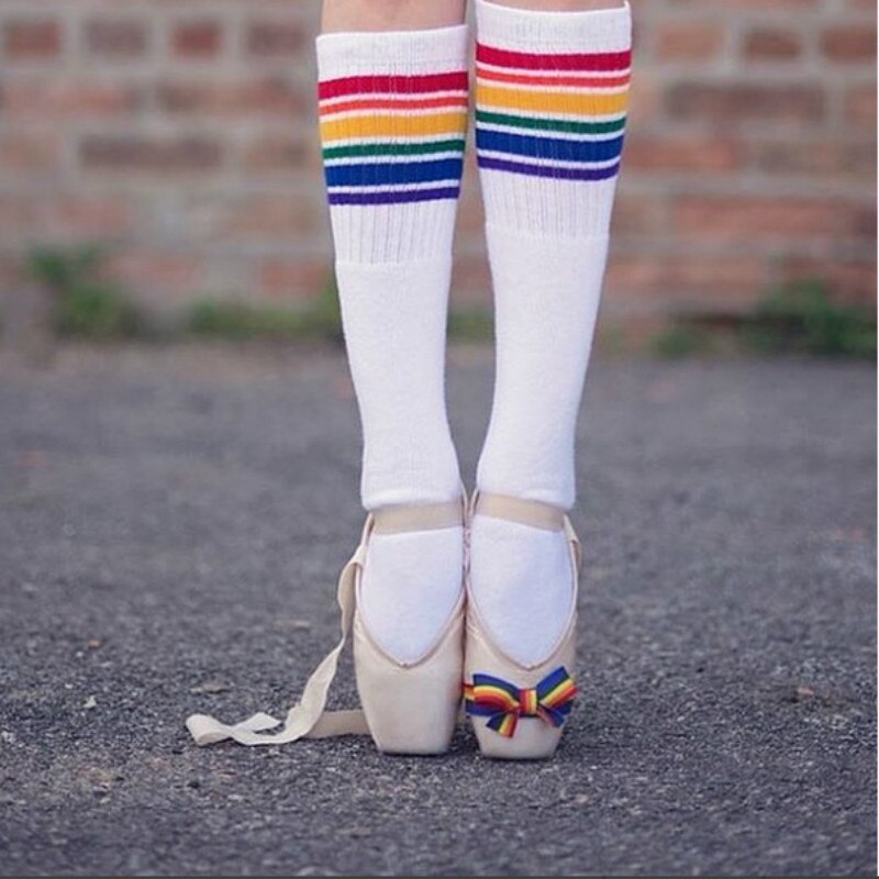 Regenbogen Kinder Kniestrümpfe Baumwolle Lange Student Schule Socken Mädchen Jungen Gestreiften Socken Weiß Familie Sox Dicke Kinder Schuhe