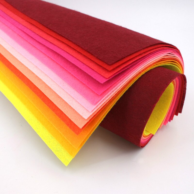 Blanda färger non woven filttyg 1mm tjocklek polyestertyg filt diy bunt för att sy dockor hantverk 15 x 15cm