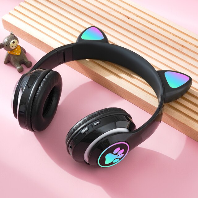 Glowing Light Cute Cat Bluetooth Kid Headphone with Mic Can Close LED Girls Music Bass Helmet Phone Tablet Wireless Headset: black