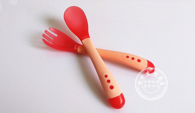Alimentação sólida bebê pratos de alimentação utensílios de mesa crianças tigela comida temperatura sensing colher + prato capa pratos louça conjunto: Baby Spoon Red