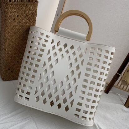 Femmes sacs sacs à main marques célèbres évider plage sac Bolsa Feminina bois poignée fourre-tout sacs sac à bandoulière en cuir synthétique polyuréthane sacs à main: white