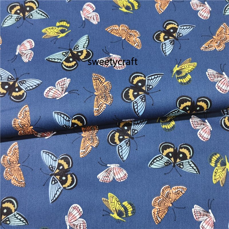 Bloemen Digitaal Poplin Katoen Ecru kopen? Hoofs Stoffen - Stof, fournituren & meer