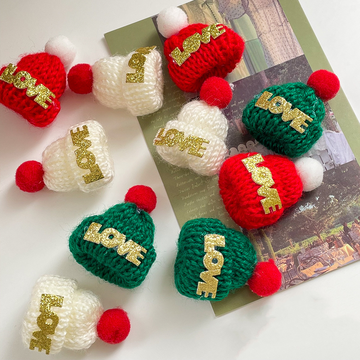10 Stück Gestrickte Weihnachtsmützen – Süße Mini-Santa-Kappen Für DIY, Party & Deko (blau, 3,5 X 5 Cm)