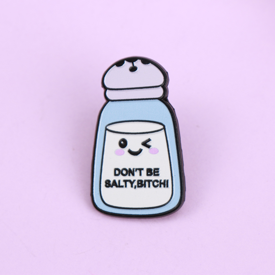 Cartoon Zout Shaker met Letters ZAL NIET Emaille Metalen Grappige Reversspeldjes Broches Badges Rugzak Accessoires: Default Title