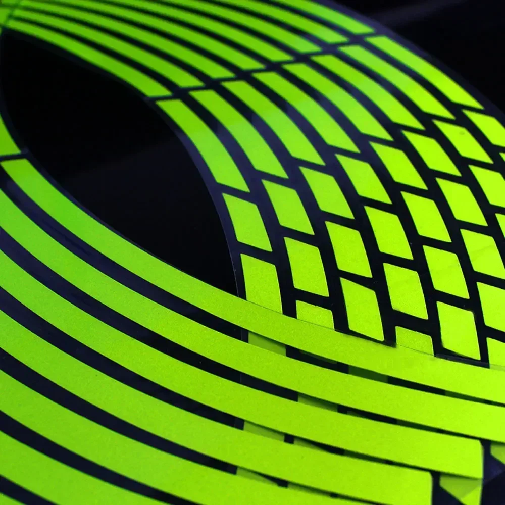 Adesivo universale per moto da 18'' Strisce riflettenti per cerchioni Striscia decorativa per auto Bici Moto Bicicletta Verde fluorescente Trim