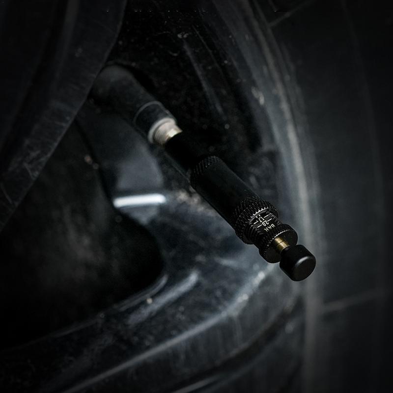 aus-Straße-Reifen-Deflatoren, verstellbare Reifen-Luftabweiser, 4 Stück, 4 x 4 Dreh-an-Reifenfüller, 10–30 PSI, automatischer Stopp, schnell für