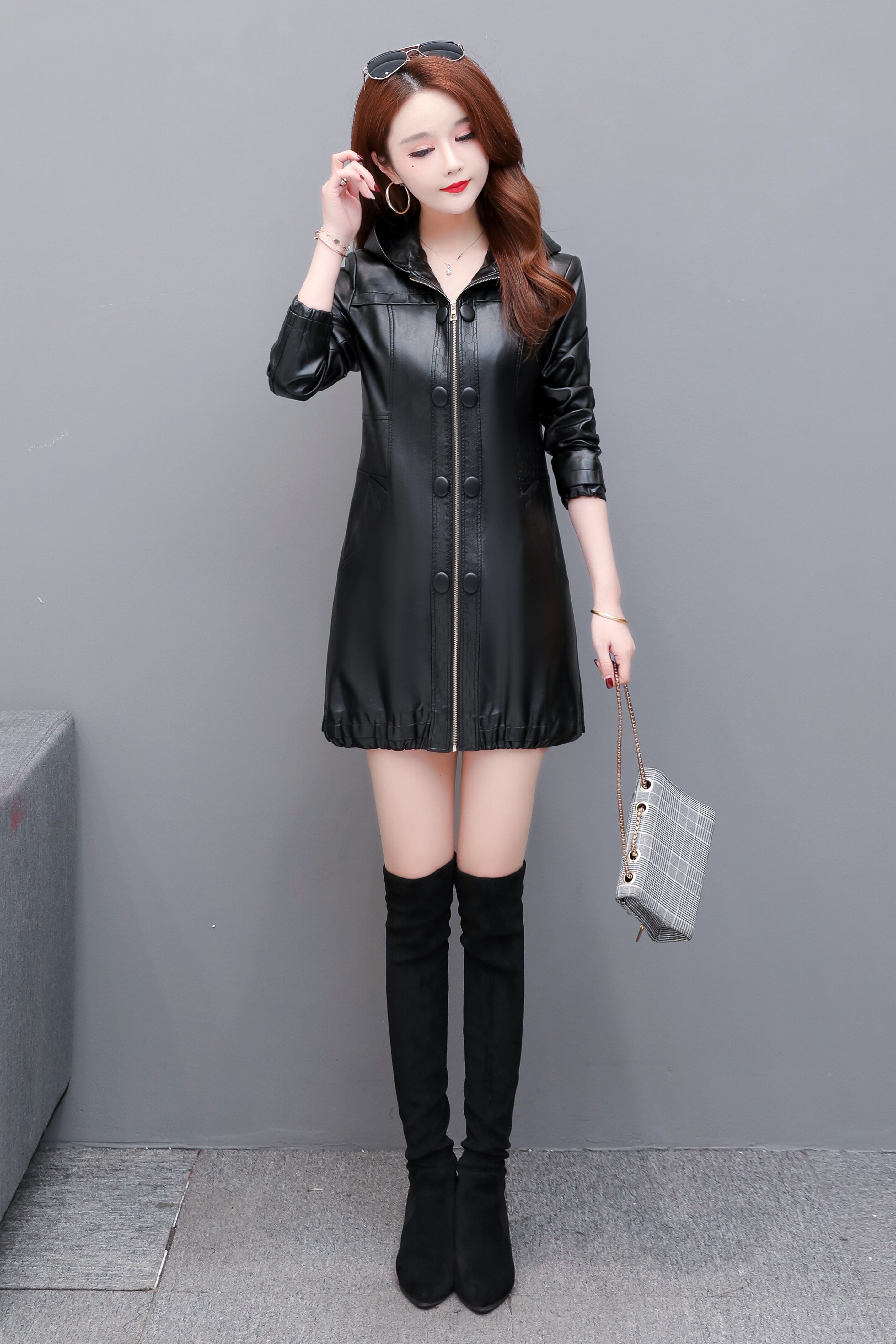 Chaqueta de cuero con capucha para mujer, abrigo largo de talla grande 3XL y 4XL, ropa de primavera y otoño, novedad de 2022: Negro / XXL