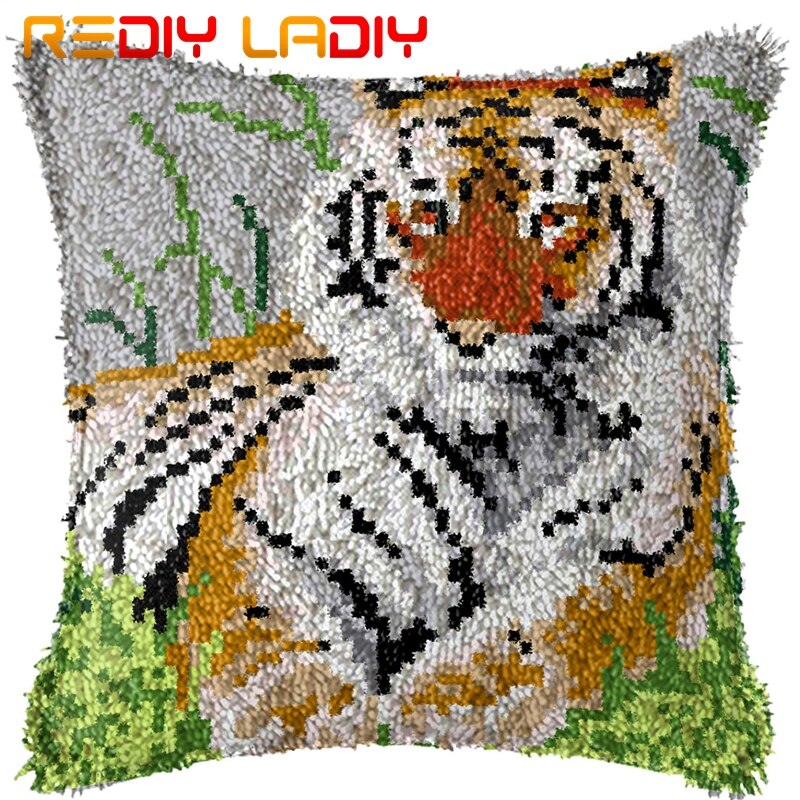 Latch Hook Kit Make Your Own Cushion King of Tiger Pre-Printed Canvas Crochet Pillow Case Latch Hook Cushion Front Hobby &amp; Craft: BZ837